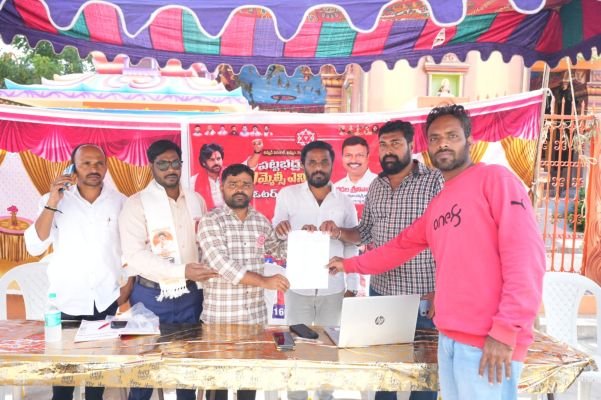 పట్టభద్రుల ఎమ్మెల్సీ ఓటు నమోదును సద్వినియోగం చేసుకోవాలి