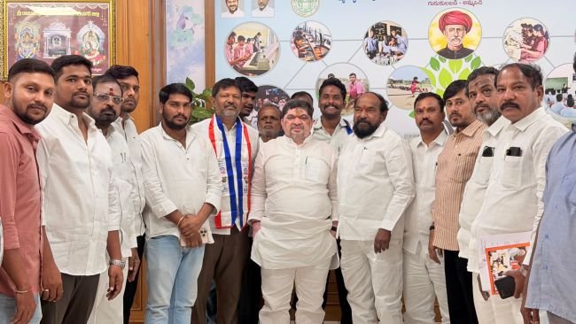 జనగణనలో ఓబీసీ కాలమ్ తప్పనిసరిగా చేర్చాలి మంత్రి పొన్నం ప్రభాకర్