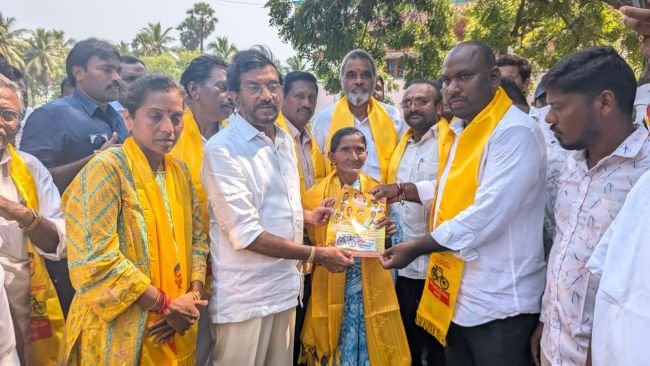 మా అభ్య‌ర్థులు మంచోళ్ల‌యితేనే ఓటు వేయండి