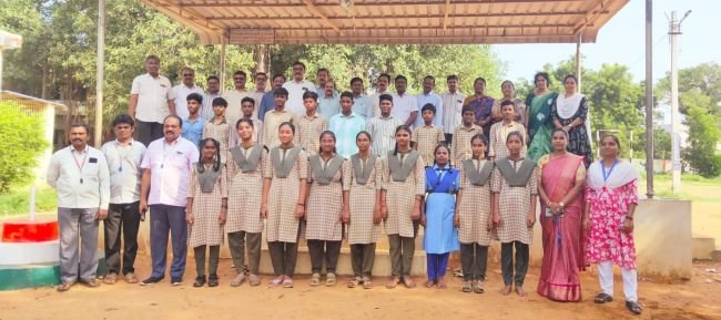 బాలుర ఉన్నత పాఠశాల విద్యార్థుల ప్రతిభ  నెట్ బాల్ పోటీల నందు అద్భుత ప్రతిభ 