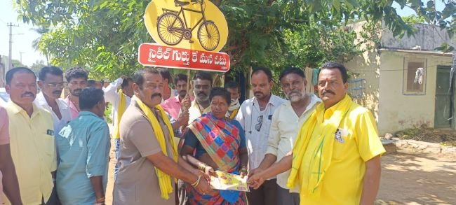 ప్రచారంలో దూసుకుపోతున్న టీడీపీ అభ్యర్థులు- వెనుకబడిన వైసీపీ శ్రేణులు!
