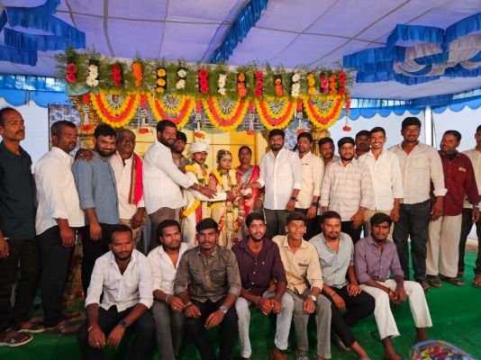 పేదింటి ఆడపడుచు పెళ్లికి సర్పంచ్ కానుక