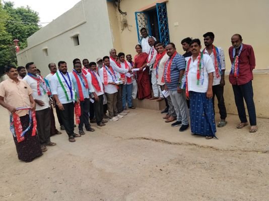 అక్కంపల్లి  వైసిపి, సిపిఐ ఎంపీటీసీ అభ్యర్థి గౌని శారద గెలుపు కోసం విస్తృత  ప్రచారం