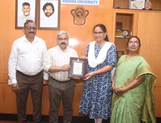 ఏయూ పరిశోధకురాలికి కేంద్ర సంగీత నాటక అకాడమీ ‘ఉస్తాద్ బిస్మిల్లా ఖాన్ యువ పురస్కారం’