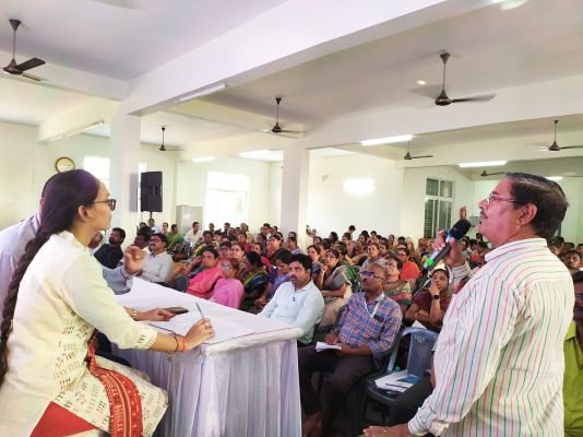 ఎన్నికల నిర్వహణపై సమీక్ష