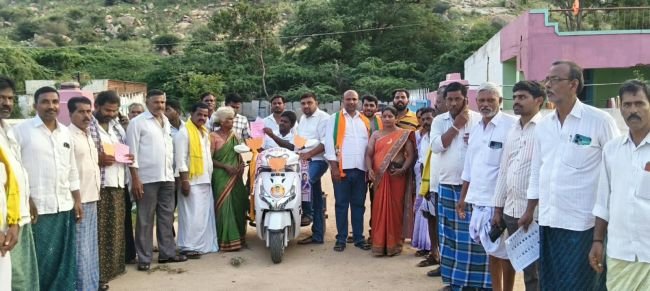కుందుర్పి లో కూటమి అభ్యర్థి వెంకటేష్ విస్తృతంగా ప్రచారం. 