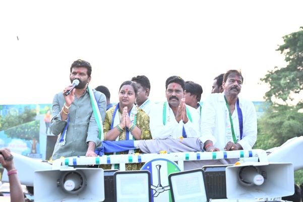 రాష్ట్ర పండుగను తలపించిన వైఎస్ఆర్ కాంగ్రెస్ పార్టీ ఎన్నికల ప్రచారం..