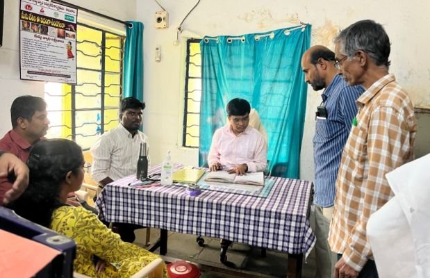 సమయపాలన పాటించకుంటే చర్యలు తప్పవు 