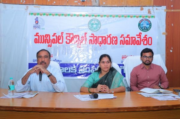 పారిశుద్ధ్య సమస్యకు శాశ్వత పరిష్కారం చూపేందుకు సమష్టిగా కృషి చేయాలి