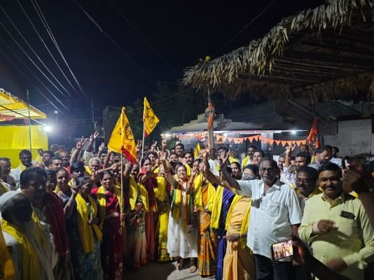 1వ వార్డులో తెదేపా ప్రచార హోరు..   కాకాని పావని కి అడుగడుగునా బ్రహ్మరథం.