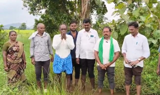 తమ పంటలకు సాగునీరు అందేలా చర్యలు తీసుకున్న జిల్లా  కలెక్టర్‌కు రైతుల  కృతజ్ఞతలు.