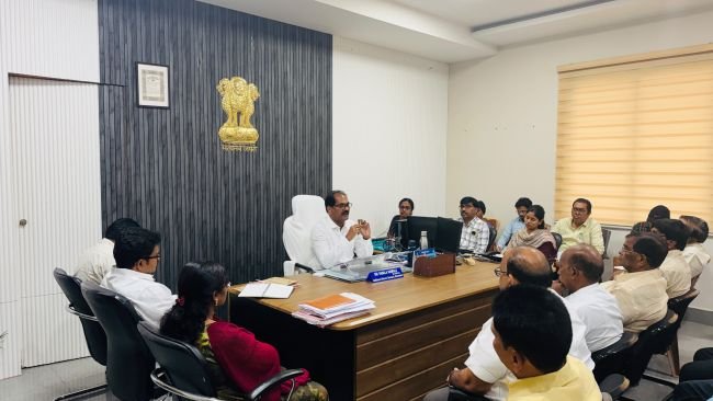 బియ్యం అక్రమ నిల్వలు, రవాణాకు పాల్పడితే కఠిన చర్యలు