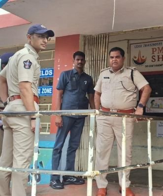 ఓటర్లు నిర్భయంగా ఓటు హక్కును వినియోగించుకోవాలి