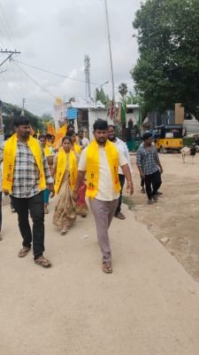 మన వార్డు.. మన అభివృద్ధి.. సైకిల్ కే మన ఓటు  - తేనెబండలో కార్పొరేటర్ తేజశ్రీ పచ్చప్ప  ప్రచార జోరు ... -మేయర్ గా హేమలతకు భారీ మెజారిటీ లక్ష్యం!