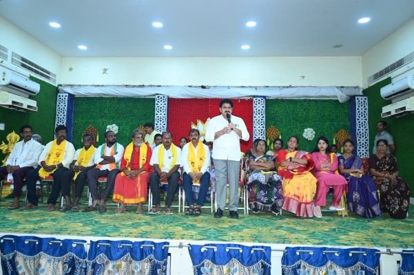 లౌకిక విధానంతో ముందుకు సాగుదాం