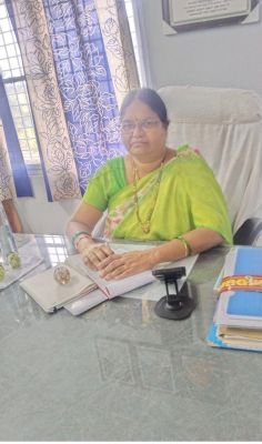 ప్రతి ఒక్కరూ పోస్టల్ బ్యాలెట్ ద్వారా తమ ఓటును తప్పక నమోదు చేయాలి.