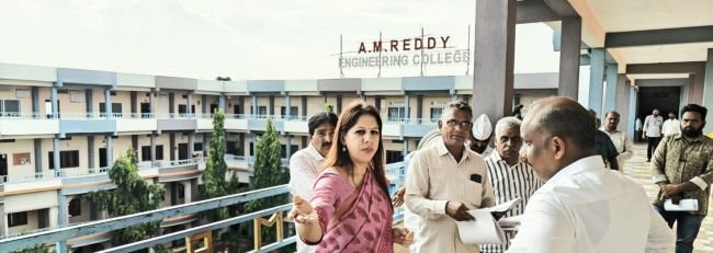 స్ట్రాంగ్ రూమ్ మరియు కౌంటింగ్ కేంద్రాలను పరిశీలించిన కలెక్టర్ మరియు జిల్లా ఎన్నికల అధికారి  కృతిక శుక్ల.