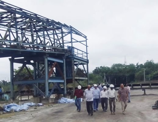 కేకే-1 సీహెచ్‌పీ, రైల్వే సైడింగ్ పనులపై సమీక్ష