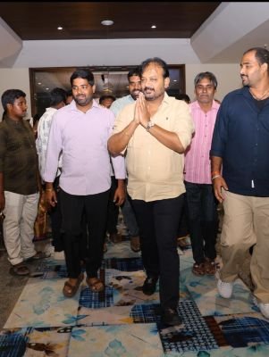 నర్రావుల వివాహ వేడుకల్లో పాల్గొన్న తుడా చైర్మన్ డాలర్స్ దివాకర్ రెడ్డి 