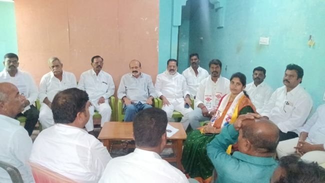  కంబదూరులో రాజకీయ వేడి... జనసేన జడ్పిటిసి అభ్యర్థికి టిడిపి పూర్తి మద్దతు.