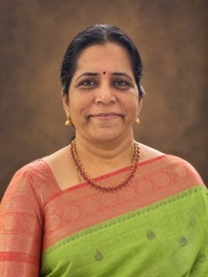 మధురకు డాక్టరేట్ ప్రదానం 