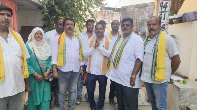 31 వ వార్డులో టిడిపి కౌన్సిలర్ అభ్యర్థి బలరాం శెట్టి ప్రచారం