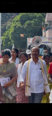 కమలానగర్‌లో టోపీ వెంకటేష్ వాల్మీకి ప్రచార జోరు..   ప్రధాన అభ్యర్థులకు దీటుగా స్వతంత్ర అభ్యర్థి దూకుడు..   వాల్మీకి సమాజం భారీ మద్దతుతో ముందుకు సాగుతున్న మేయర్ అభ్యర్థి..   ఉంగరం గుర్తుపై ఓటు వేయాలని విజ్ఞప్తి!