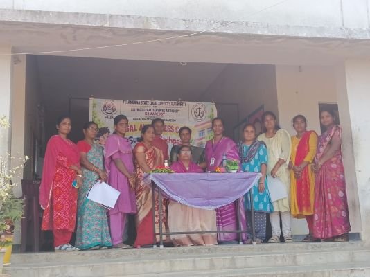 బాలికలకు పోక్సో, సైబర్ నేరాలపై అవగాహన