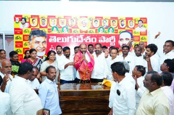 స్థానిక ఎన్నికల్లో హవా చాటుతున్న  ఎమ్మెల్యే కాకర్ల