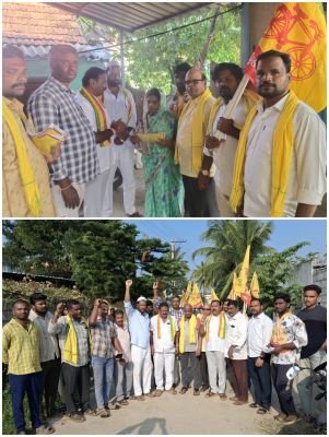 26, 27వ వార్డుల్లో టీడీపీ అభ్యర్థుల ప్రచారం జోరు చైర్‌పర్సన్ అభ్యర్థి రాజ్యలక్ష్మి కృష్ణమూర్తితో కలిసి ఇంటింటి ప్రచారం