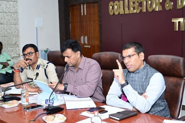 దేశ ప్రధాని పాల్గొననున్న డీజీపీలు, ఐజీపీల కాన్ఫరెన్స్ నిర్వహణకు పకడ్బందీ ఏర్పాట్లు చేపట్టాలి.........జిల్లా కలెక్టర్ వెంకటేశ్వర్ 