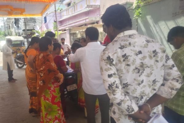48వ డివిజన్‌లో ప్రతి ఓటు కీలకం.. ప్రతి గంటా ముఖ్యమే!