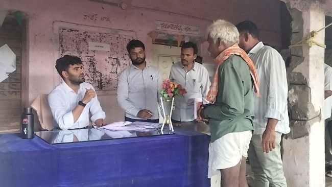 భూ సమస్యల పరిష్కారానికి సబ్ కలెక్టర్ హామీ.. తప్పులు ఉంటే సహించేది లేదు!