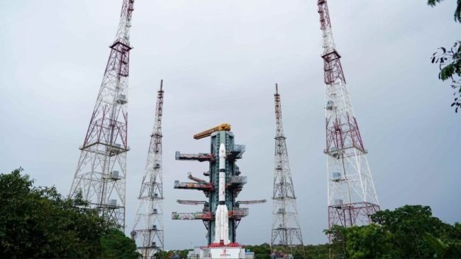 ఇస్రో కీలక ప్రయోగం.. జీఎస్‌ఎల్‌వీ-ఎఫ్‌18 రాకెట్ ప్రయోగానికి సర్వం సిద్ధం!