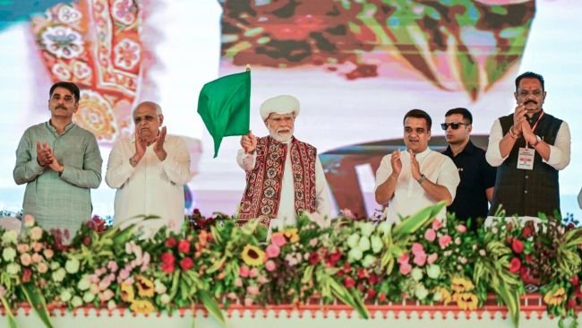బనస్కాంతలో రూ.14 వేల కోట్ల అభివృద్ధి ప్రాజెక్టులు ప్రారంభం