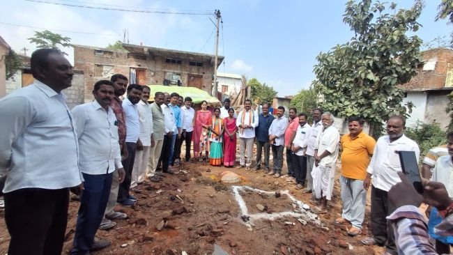 ప్రతి పేద కుటుంబానికి సొంతింటి కల సాకారం చేయడమే ప్రజా ప్రభుత్వ లక్ష్యం - జిల్లా గ్రంథాలయ సంస్థ చైర్మన్