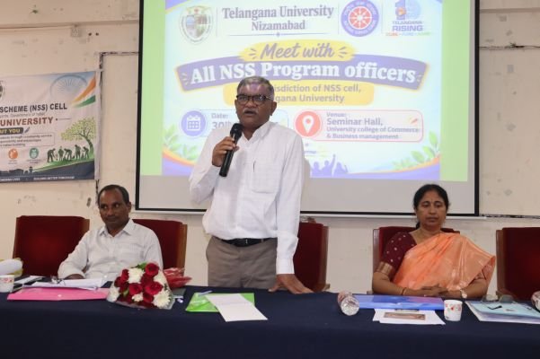 తెలంగాణ యూనివర్సిటీలో  ఎన్ఎస్ఎస్ ప్రోగ్రాం ఆఫీసర్ల సమావేశం