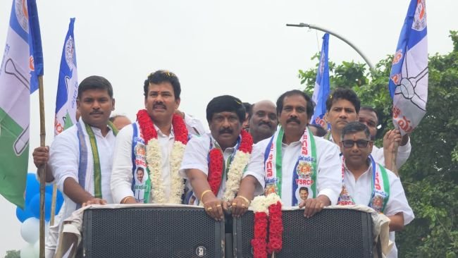 ఉత్తర నియోజకవర్గం 54వార్డులో జీవీఎంసీ ఎన్నికల ప్రచారం