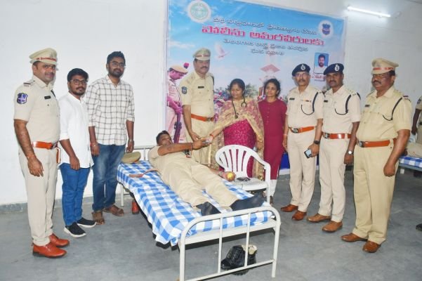 7వ బెటాలియన్‌లో అమరవీరుల వారోత్సవాల్లో భాగంగా రక్తదాన శిబిరం