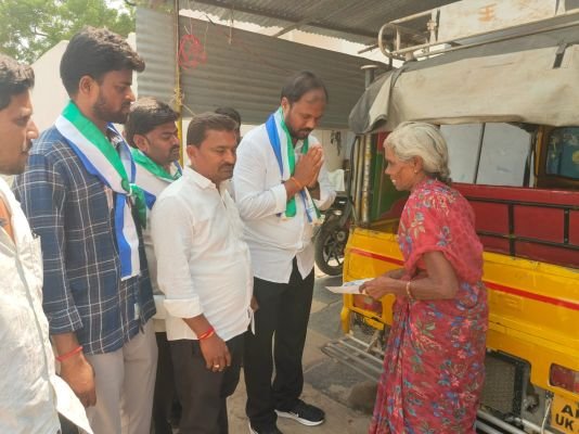 వేముల మండలంలో ముమ్మరంగా వైఎస్ఆర్సిపి ఎన్నికల ప్రచారం
