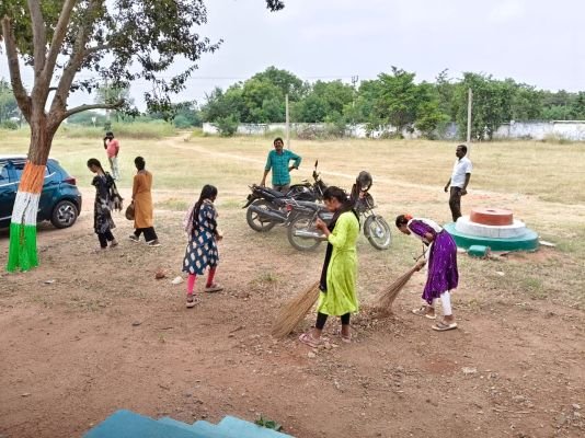 ఎన్ఎస్ఎస్ ఆధ్వర్యంలో శ్రమదానం......