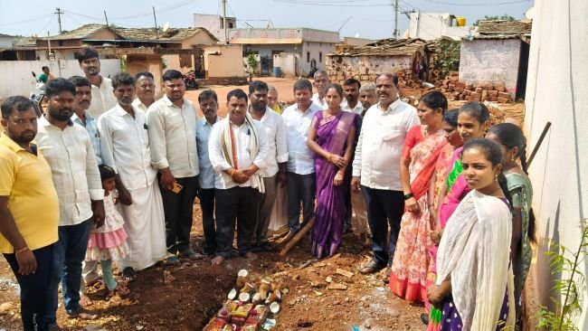 స్వయం సహాయక సంఘాల బలోపేతానికి కృషి చేస్తాం.. సర్పంచ్ మంగలి స్రవంతి శివరాజ్