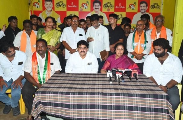 ట్రిపుల్ ఇంజిన్ సర్కార్‌తో నియోజకవర్గంలో మరింత అభివృద్ధి..: ఎంపీ దగ్గుబాటి పురందేశ్వరి, ఎమ్మెల్యే నల్లమిల్లి రామకృష్ణారెడ్డి.
