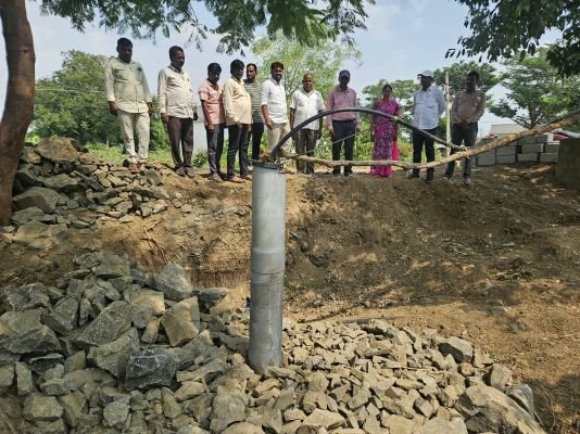 నాగ్వారం గ్రామంలో విబిజిరాంజి పనుల పరిశీలన