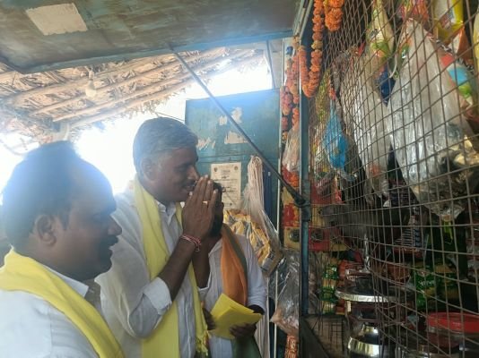  బ్రహ్మసముద్రంలో ప్రచారంలో దూసుకుపోతున్న తెలుగుదేశం పార్టీ.