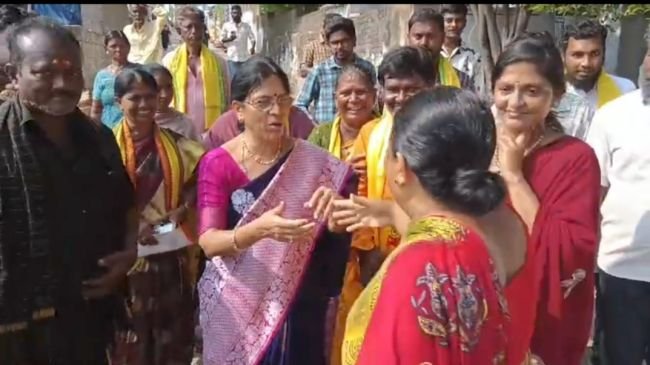 డాక్టర్ షకీలా ముమ్మర ప్రచారం - జనం విజయాశీస్సులు 