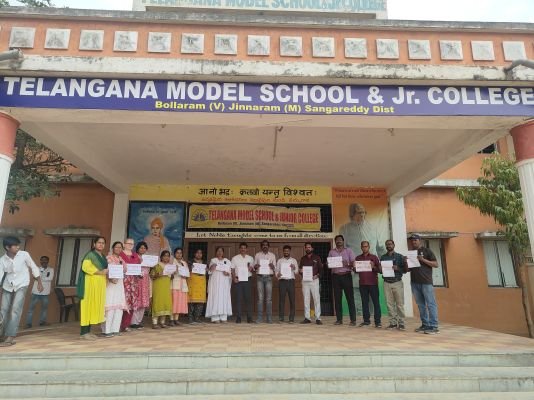 *మోడల్ స్కూల్ ఉద్యోగుల సమస్యలను వెంటనే పరిష్కరించాలి*