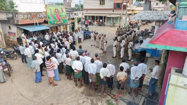 ప్రశాంత వాతావరణంలో ఓటు హక్కువినియోగించుకోవాలి : ఇంకొల్లు సి.ఐ రామ్‌ నాయక్‌
