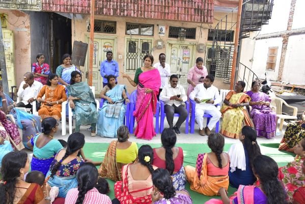 35వ వార్డులో ఎల్ నినో  సభలో పాల్గొన్న మున్సిపల్ చైర్మన్ తంగళ్ళపల్లి శ్రీవాణి