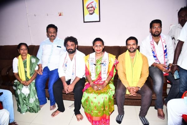 లోచన్ శ్రీరామ్ ను అత్యధిక మెజారిటీతో గెలిపించండి